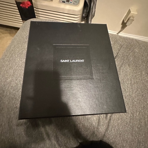 SAINT LAURENT TRIBUTE PLATFORM SANDALS IN PATENT LEATHER - Picture 10 of 11